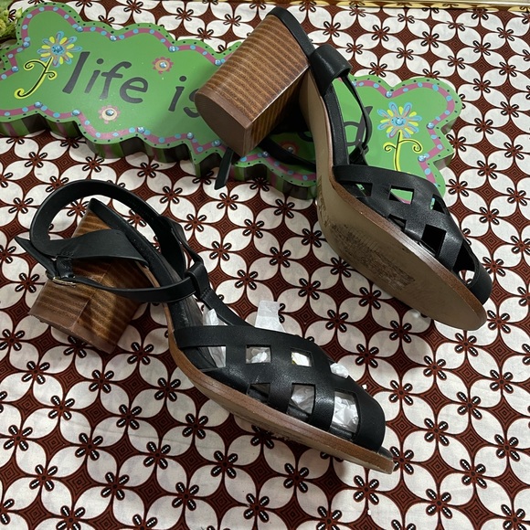 Leather Block heel shoes - Picture 8 of 12